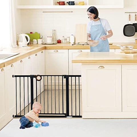 https://thebabysroom.co/cdn/shop/products/wide-baby-gate-alvod-auto-close-dog-gate-the-baby-s-room-11_large.jpg?v=1667077408